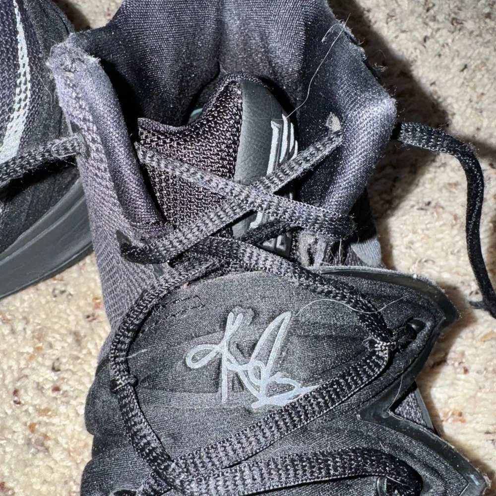 Nike Kyrie 5 'Neon Sole',‎ Men’s, 8.5